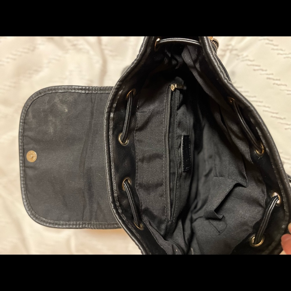 Leather backpack - Picture 3 of 4